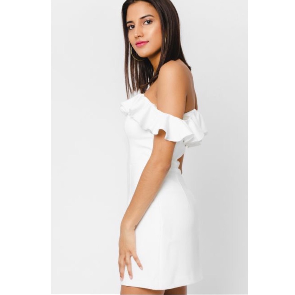 👑FRENCH CONNECTION👑 NWT White off shoulder dress